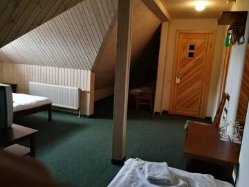 Фото номера Четырехместный номер эконом-класса Отель Porto Resort г. Лиласте 7